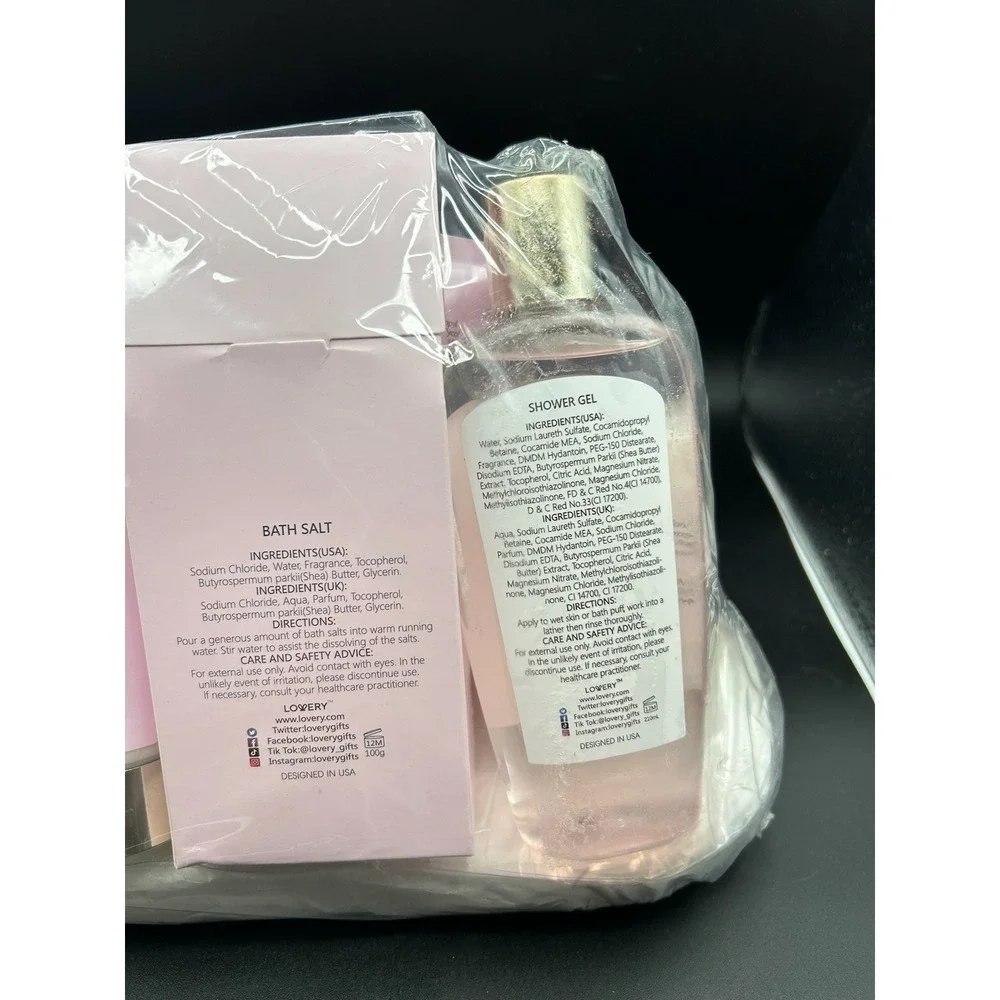 Lovery Home Spa Kit Gift Set – Strawberry Milk Scented Luxury Bath Set